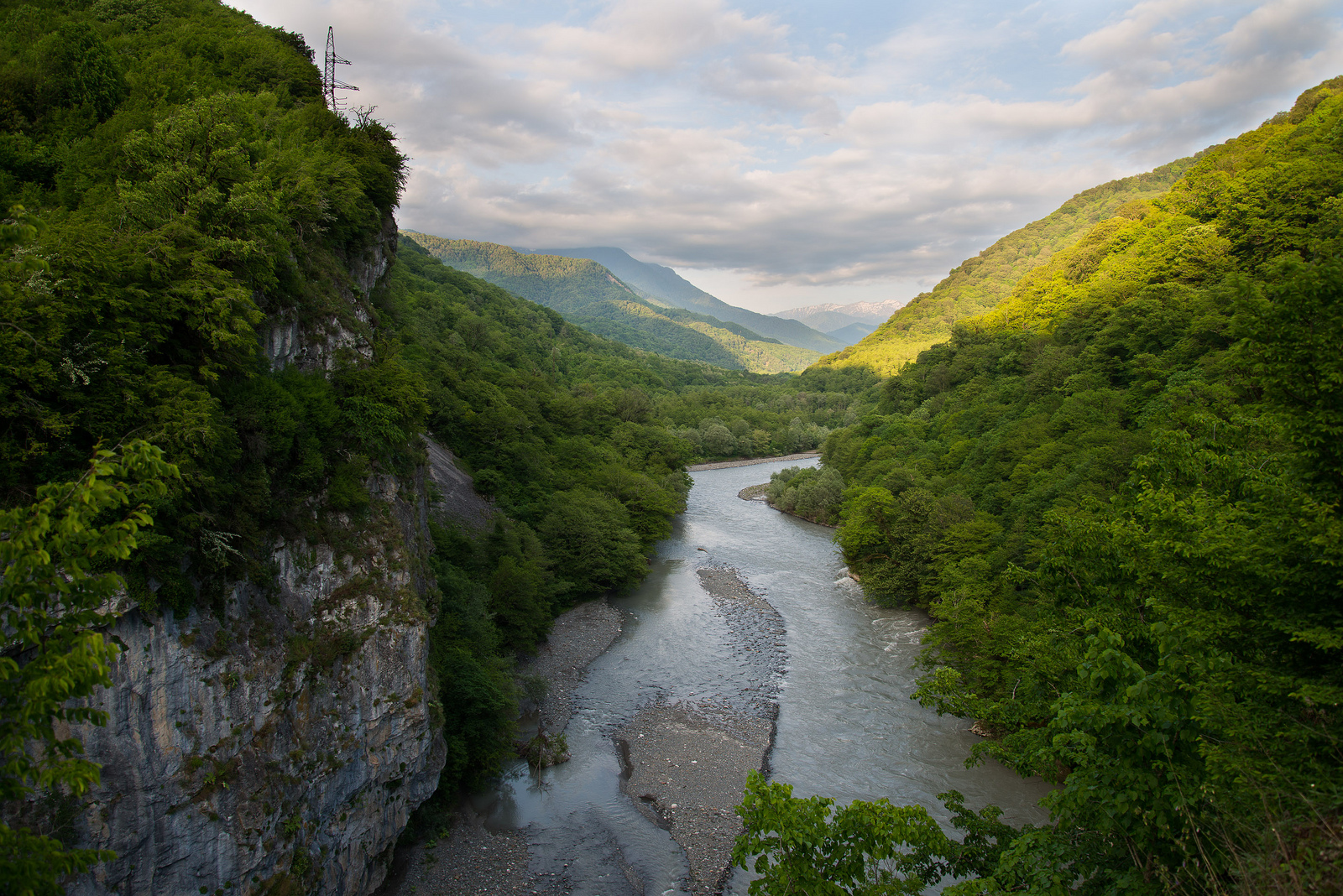 КОДОРСКОЕ УЩЕЛЬЕ И ШАКУРАНСКИЙ КАНЬОН